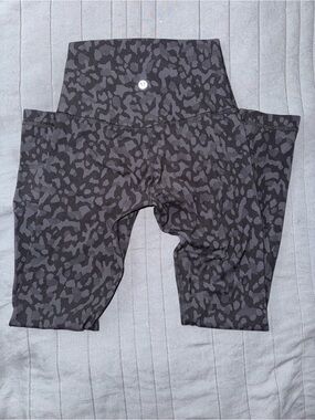 lululemon athletica 25” Black and Gray Printed High-Rise Leggings